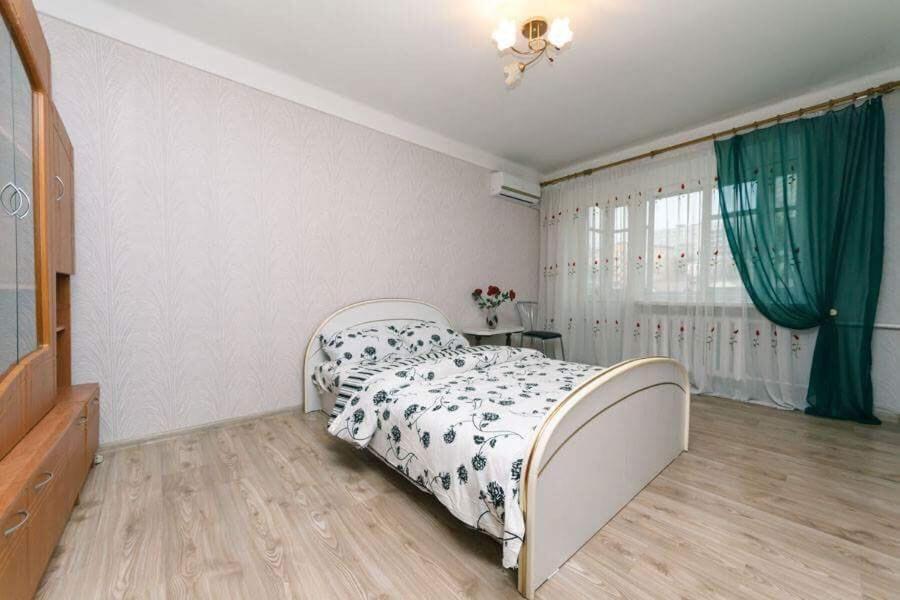 Comfortable One Bad Near Guliver Київ Екстер'єр фото
